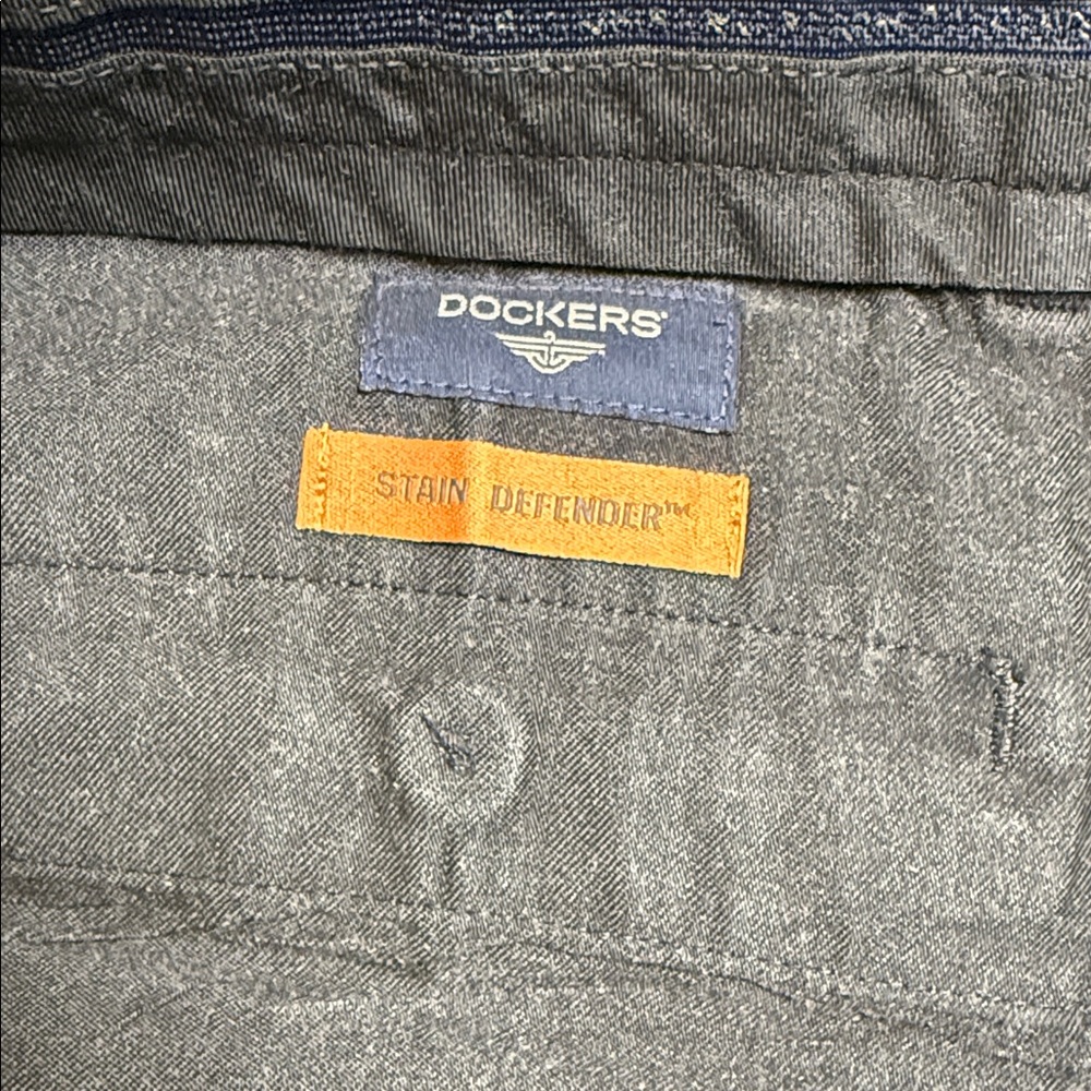 Men's Dockers Black Pants - Picture 4 of 5